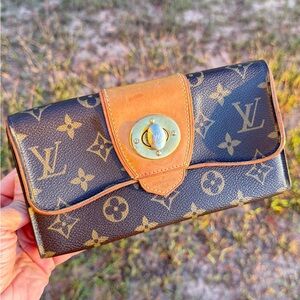 Authentic Louis Vuitton Boetie wallet